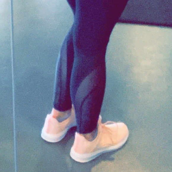 Fabletics leggings - Picture 4 of 4